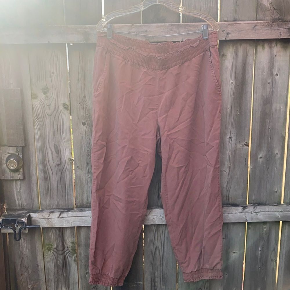 Lori Goldstein capris sz. L